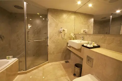 Ramada by Wyndham Colombo in Colombo — foto 9