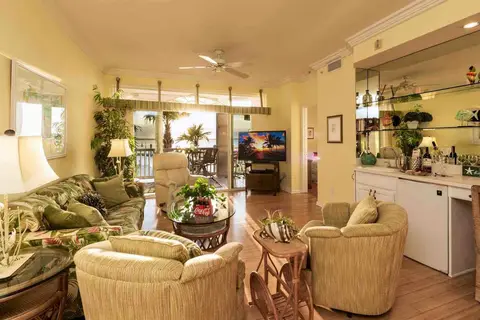 Sunset Vistas Beachfront Suites in Treasure Island — foto 10