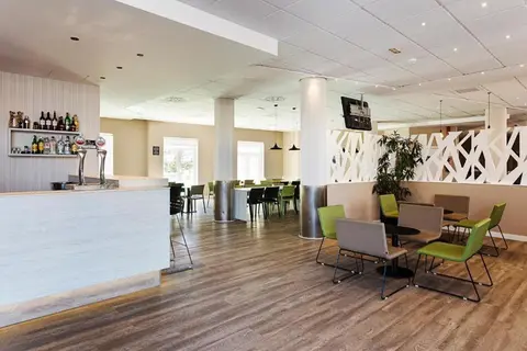 B&B HOTEL Valencia Ciudad de la Ciencias in Valencia — foto 22