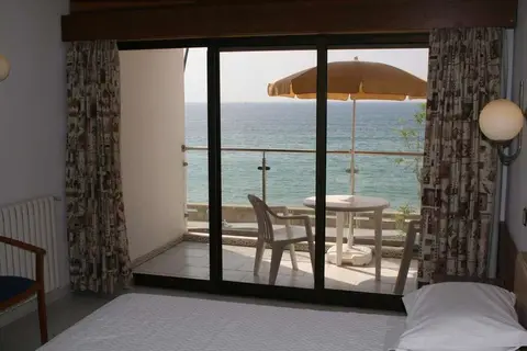 Algar in Armação de Pêra — foto 11