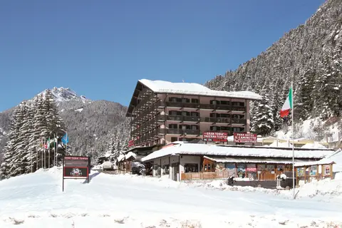 Park Hotel & Club il Caminetto in Canazei - Cianacei