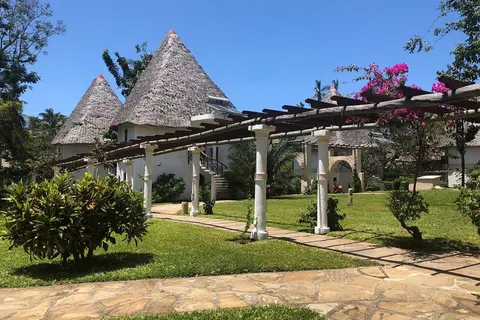 Neptune Village Beach Resort & Spa in Kinondo ward — foto 5