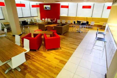 Travelodge Valencia Aeropuerto in Manises — foto 23