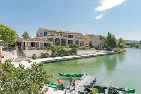 Pont Royal En Provence in Mallemort — foto 5