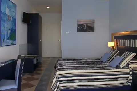 Hotel Kalura in Cefalu — foto 17