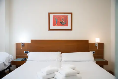 Duerming Longoria Plaza Hotel in Oviedo — foto 13