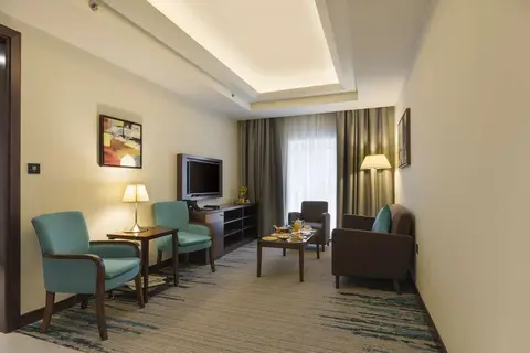 Golden Tulip Media Hotel in Dubai — foto 21