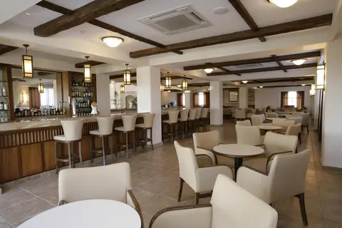 Avanti Holiday Village in Paphos — foto 11