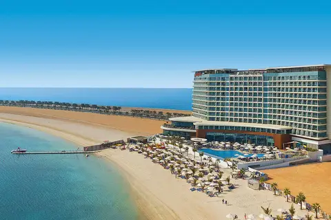 Hampton by Hilton Marjan Island in جزيرة المرجان — foto 21