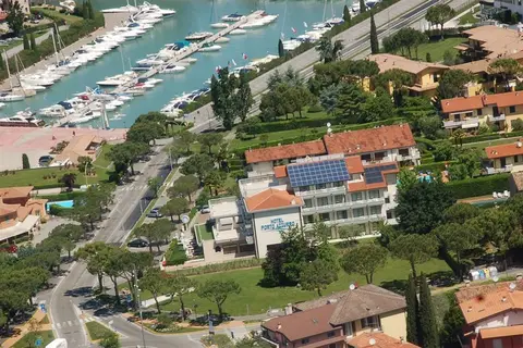 Porto Azzurro in Sirmione