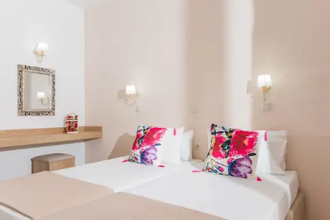 Emerald Hotel in Αγία Μαρίνα — foto 26