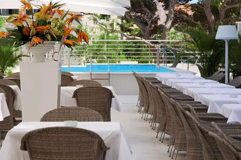 Aparthotel Miramare in Makarska — foto 17