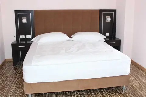 Hotel Nais Beach in Durres — foto 2