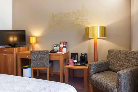 Mercure Lisboa Hotel in Almada — foto 19