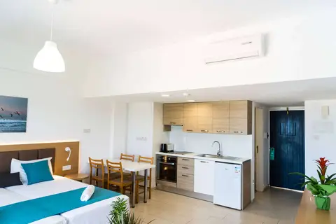 Helios Bay Hotel Appartementen in Hlorakas — foto 8