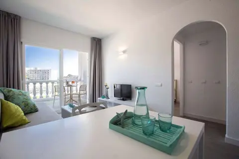 Endlss Beach & Disco Hotel Ibiza in Cala de Bou — foto 20