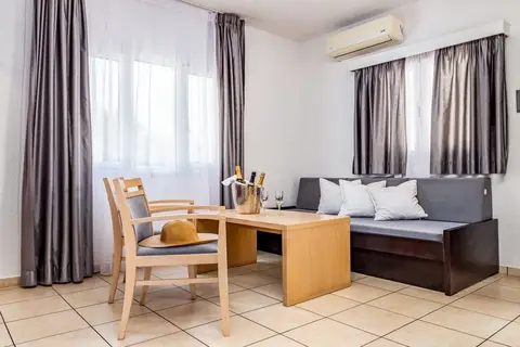 Alikes Suites & Studios in Δημοτική Ενότητα Αγίου Νικολάου — foto 3