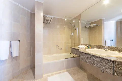Flamenco Beach & Resort in Al Qusair City — foto 10