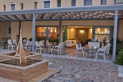 Theofilos Superior Hotel in Petra — foto 15