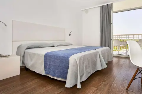 Globales Cala'n Bosch in Cala'n Bosch — foto 3