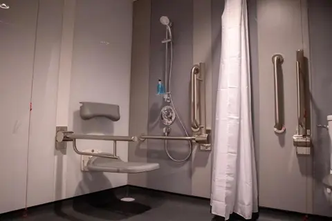 easyHotel Dublin City Centre in Dublin — foto 17