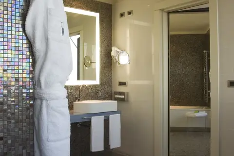 UNAHOTELS T Hotel Cagliari in Cagliari — foto 14