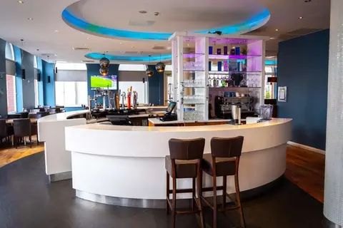 Hotel Ramada by Wyndham Belfast City Centre in Belfast — foto 8