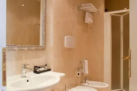 Diplomat Hotel in Florence — foto 12