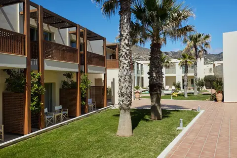 Grand Bay Beach Resort in Kolymbari — foto 17