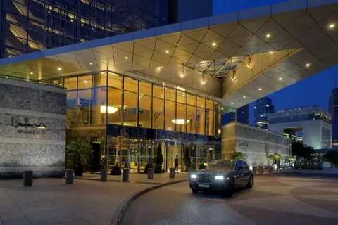 Jumeirah Emirates Towers in Dubai — foto 25