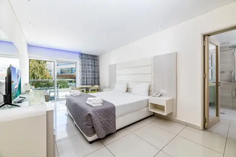 Tasia Maris Oasis in Ayia Napa — foto 14