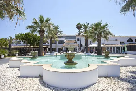 Fly & Go Fergus Style Bahamas in Platja d'en Bossa — foto 15