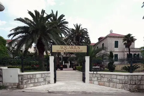 Aquarius in Slano