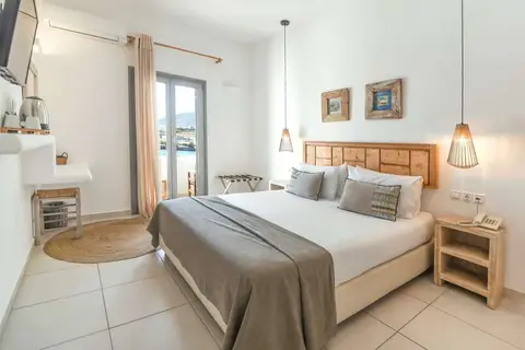 Paros Bay in Παροικιά — foto 2