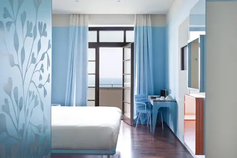 JR Hotels Bari Grande Albergo delle Nazioni in Bari — foto 10