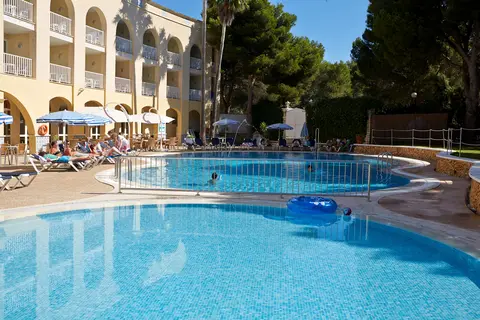Floramar Aparthotel in Ferreries — foto 16
