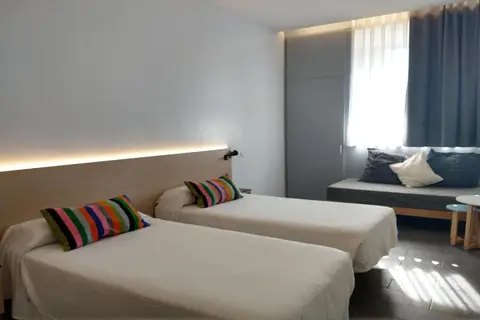 Centre Esplai Hostel in Barcelona — foto 2