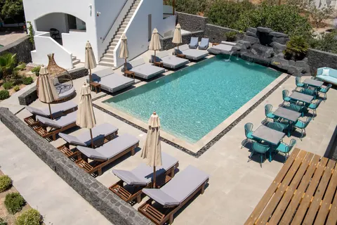 Mountain and Sea Suites in Thira Municipal Unit
