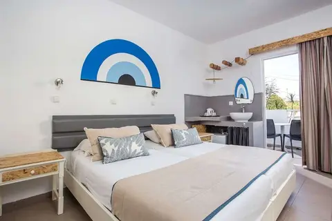 Tinas Plus Hotel in Φαληράκι — foto 24