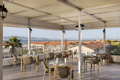 White Olive Marine Aquapark Resort in Zipari — foto 14