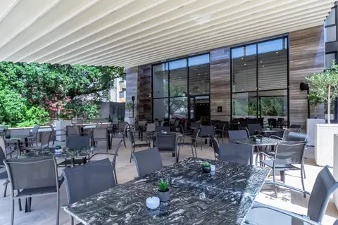 N Hotel in Sutomore — foto 24