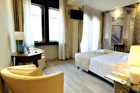 Pierre Milano in Milaan — foto 26