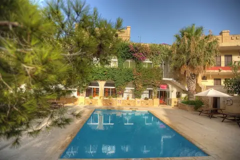 Cornucopia Hotel in Xaghra — foto 7