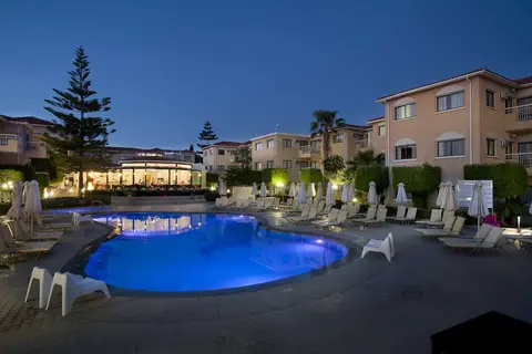 The King Jason Paphos in Paphos — foto 24