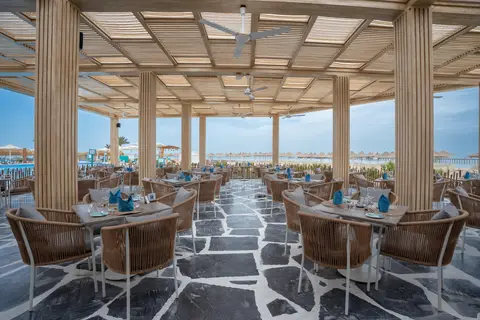Hotel Sunrise Azalea Aqua Park Resort in الاحياء — foto 9