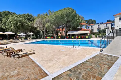 Theofilos Superior in Πέτρα — foto 3