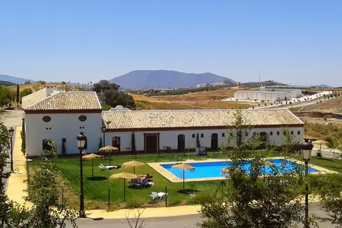 Camping Pueblo Blanco in Olvera
