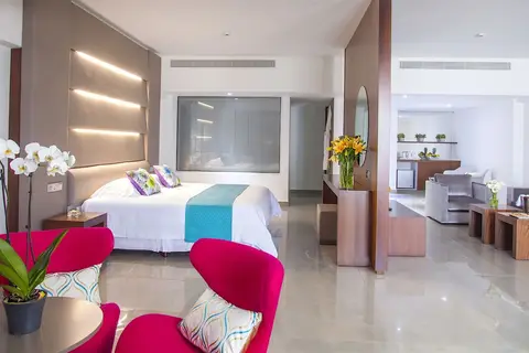 King Evelthon Beach Hotel and Resort in Paphos — foto 26