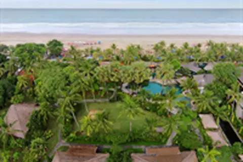 Hotel Legian Beach in Kuta — foto 20