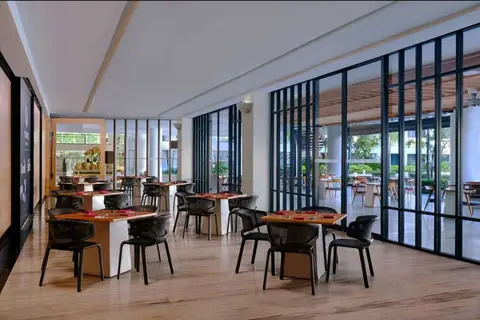 The Stones Hotel Legian Bali in Kuta — foto 7